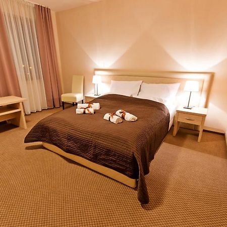 Wiatraczna Hotel Warszawa Eksteriør billede