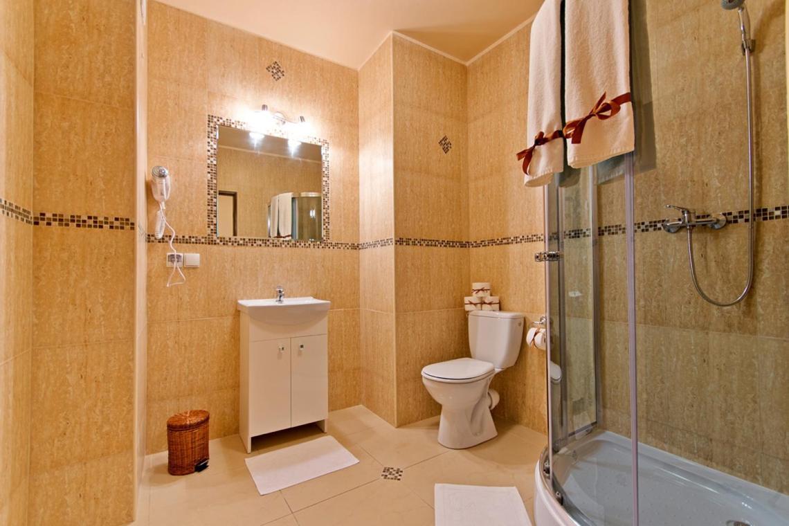 Wiatraczna Hotel Warszawa Eksteriør billede